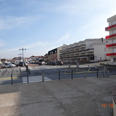 Appartement Ste Cecile A 50 Metres De La Plage Camiers Room photo