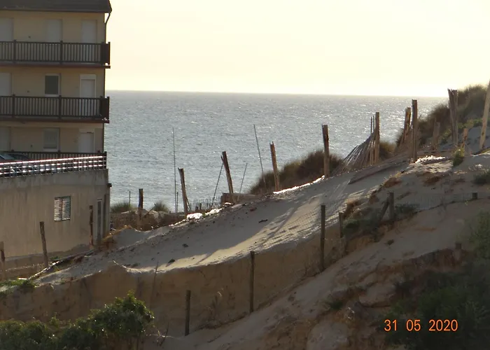 Appartement Ste Cecile A 50 Metres De La Plage