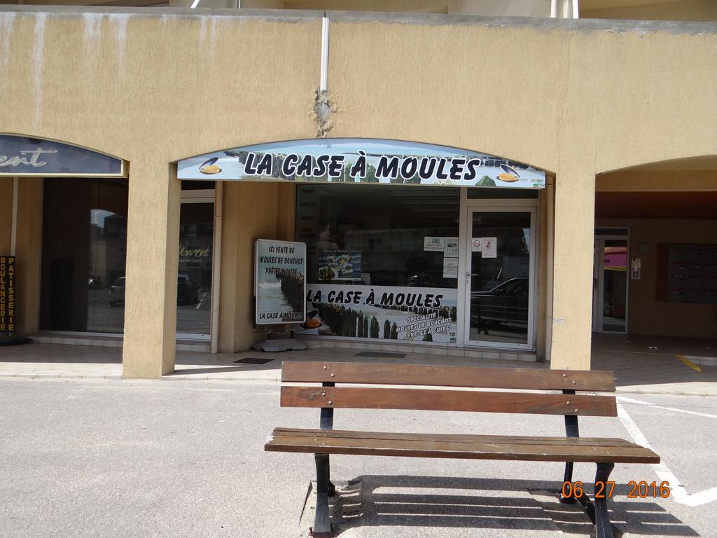 Ste Cecile A 50 Metres De La